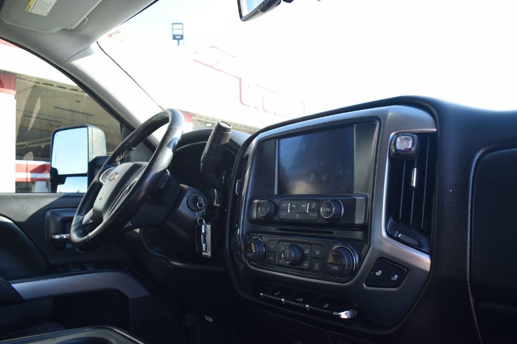 Used 2018 Chevrolet Silverado 1500 LT w/ All Star Edition image 18