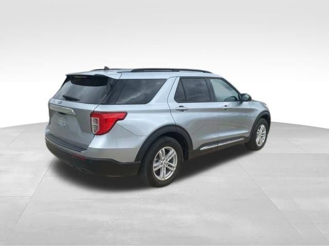 Used 2023 Ford Explorer XLT image 10