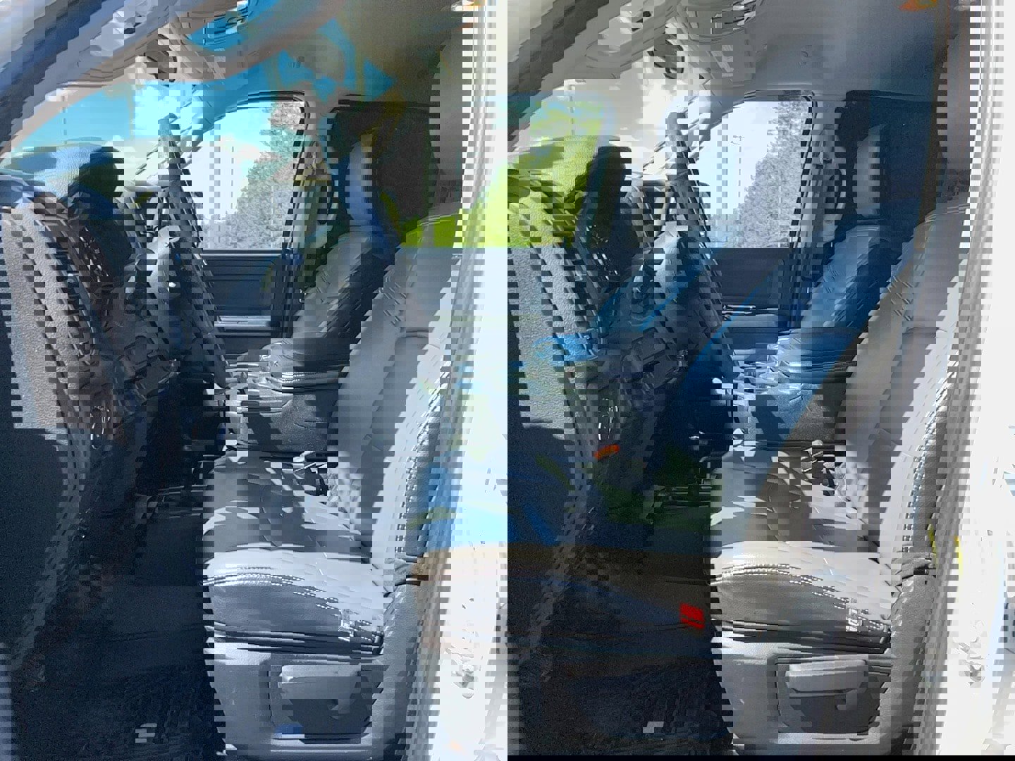 Used 2019 RAM 3500 Tradesman w/ Chrome Appearance Group AWD/4WD image 12