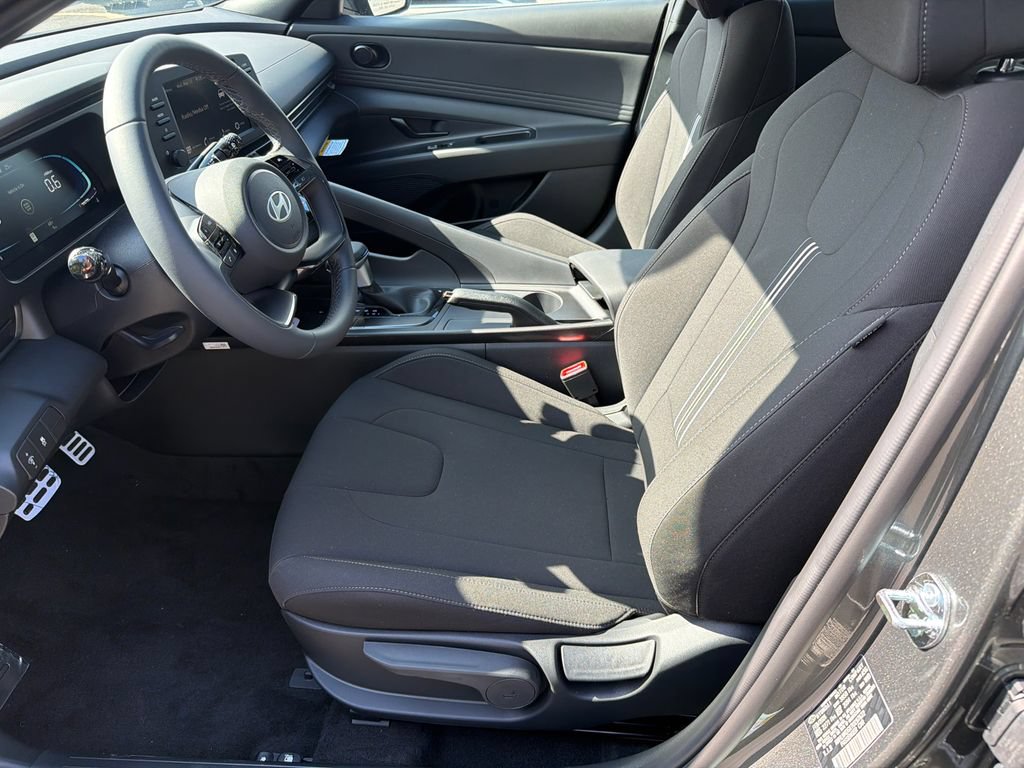 New 2026 Hyundai Elantra Sport FWD image 10