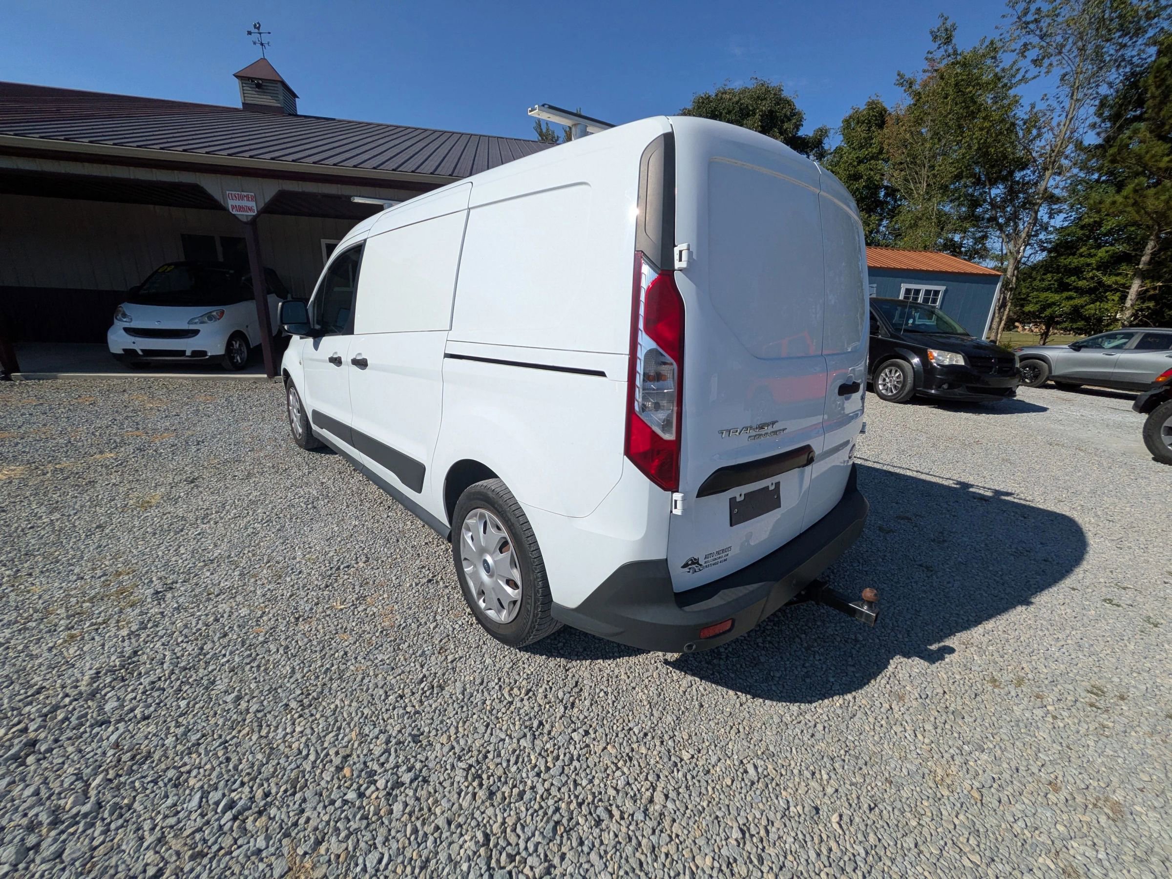 Used 2016 Ford Transit Connect XLT image 2
