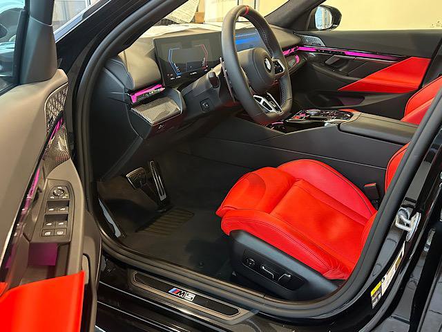 Used 2025 BMW M5 w/ Carbon Package image 15