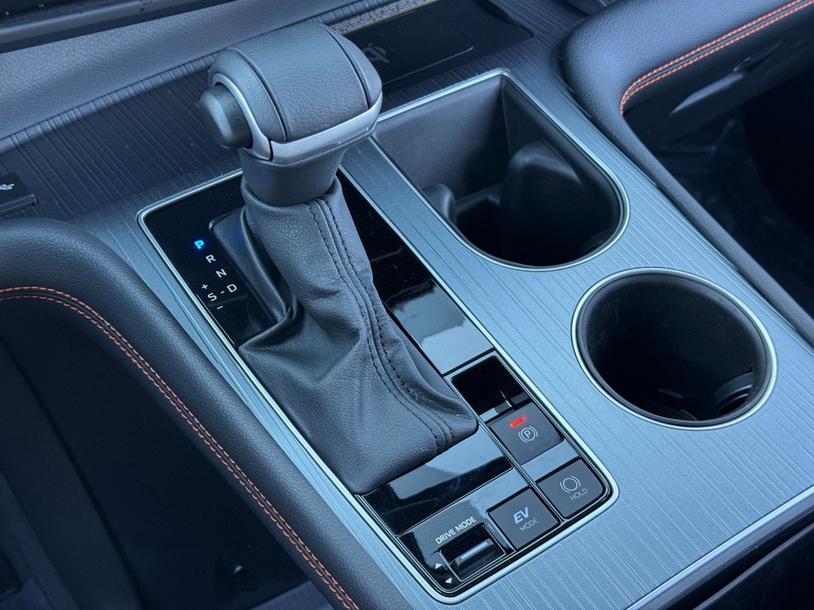 Used 2024 Toyota Sienna XSE w/ XSE Premium Package image 32