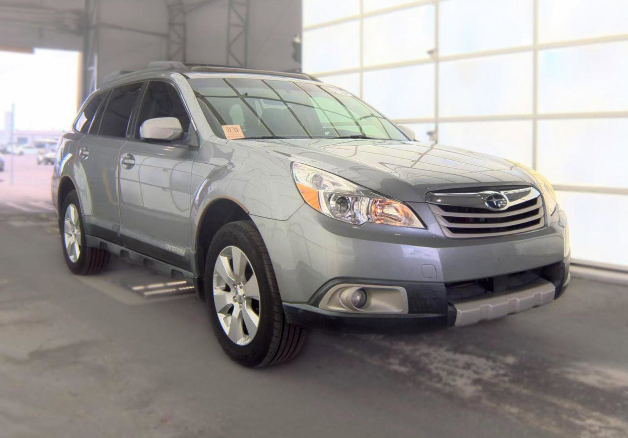 Used 2011 Subaru Outback 2.5i Limited w/ PWR Moonroof Pkg AWD/4WD image 4