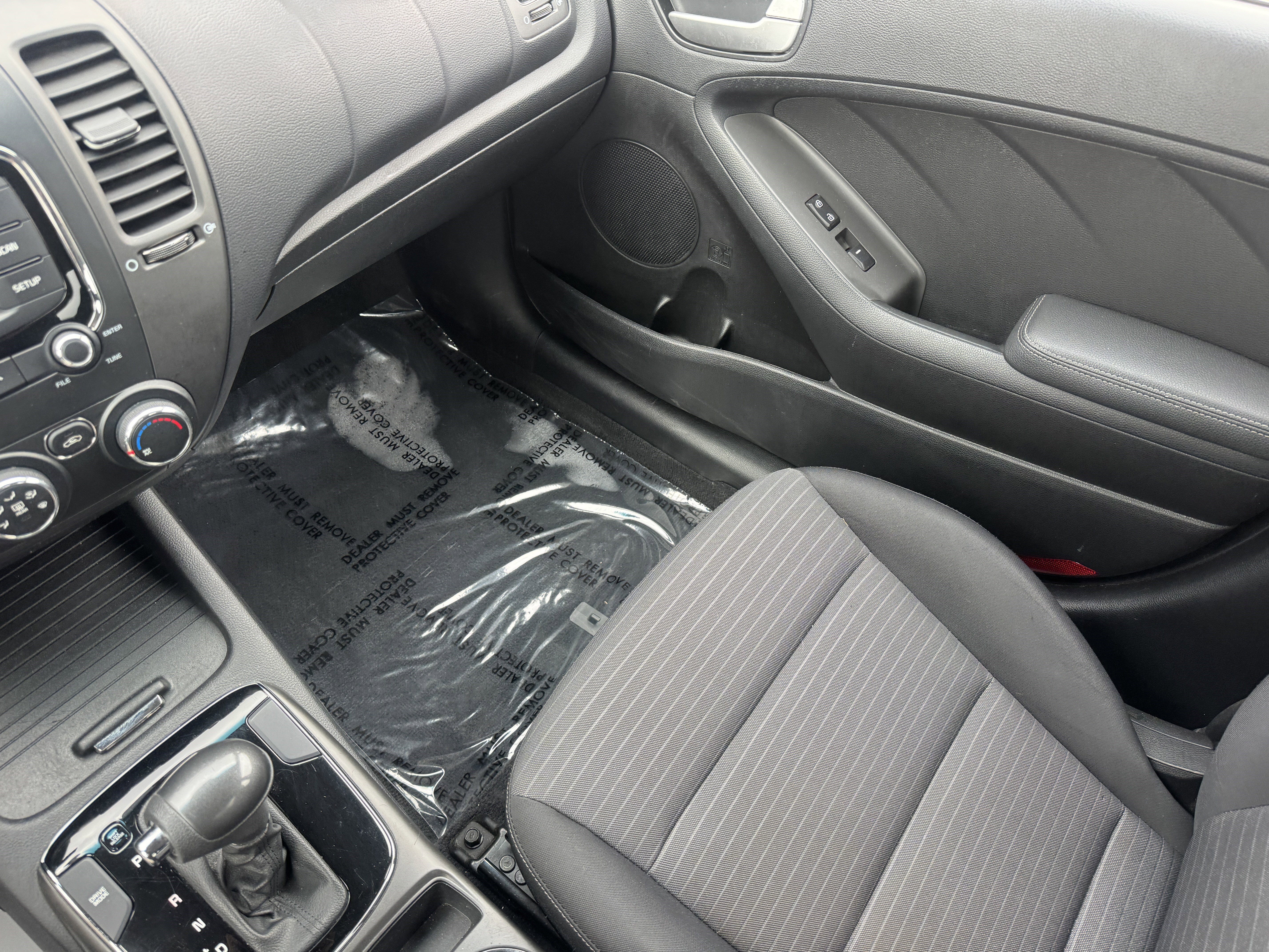 Used 2017 Kia Forte LX w/ LX Popular Package image 29