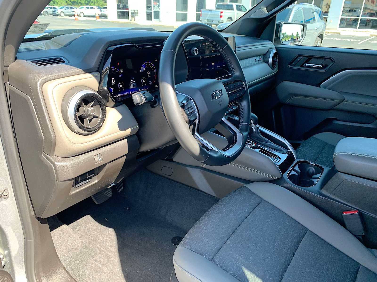 Certified 2024 Chevrolet Colorado ZR2 AWD/4WD image 10