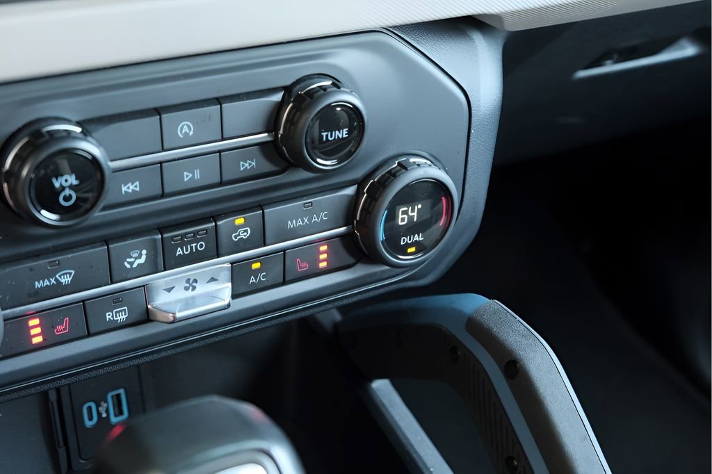 Used 2023 Ford Bronco Wildtrak AWD/4WD image 21