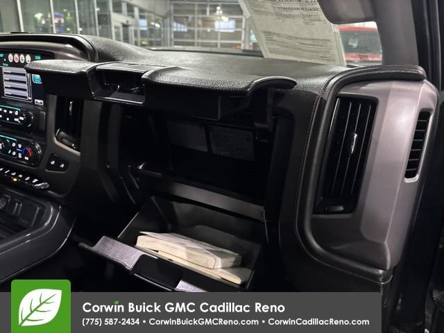 Used 2018 GMC Sierra 2500 SLT w/ All Terrain HD Package AWD/4WD image 39