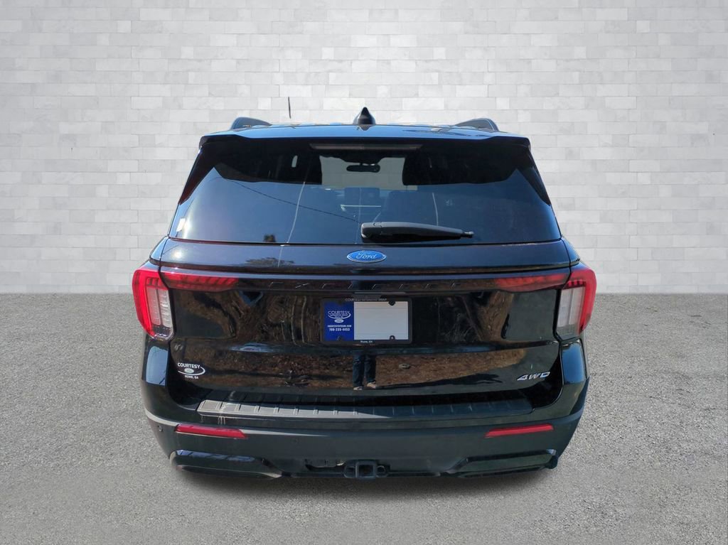 Used 2025 Ford Explorer ST-Line AWD/4WD image 6
