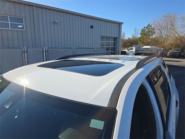 Used 2023 Chevrolet Traverse Premier w/ Redline Edition image 12