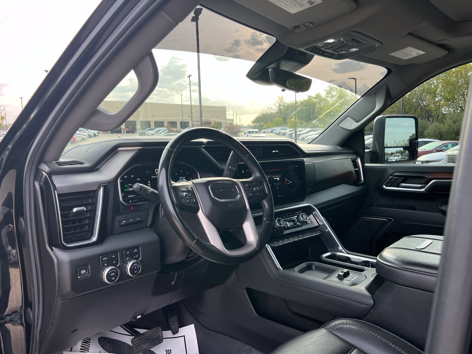 Used 2024 GMC Sierra 2500 Denali w/ Denali Reserve Package AWD/4WD image 34