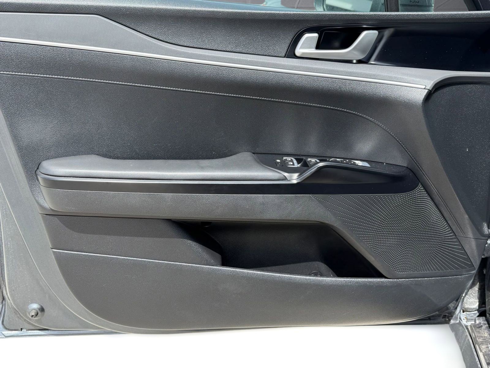 Used 2023 Kia K5 LXS image 11