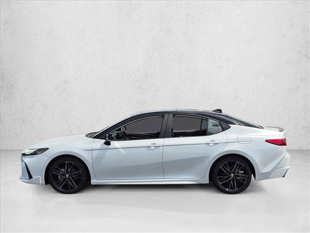 Used 2025 Toyota Camry XSE FWD image 9