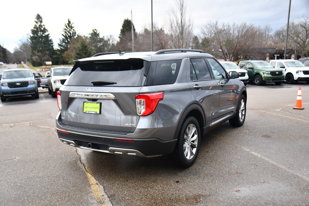 Used 2023 Ford Explorer XLT w/ Equipment Group 202A image 6