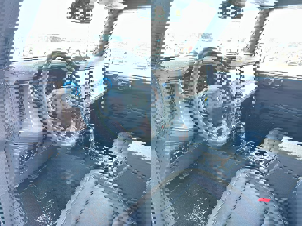 New 2025 Ford Bronco Outer Banks image 12