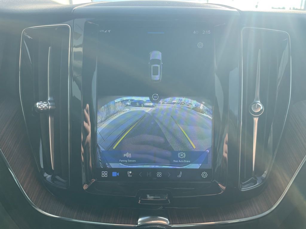 Certified 2023 Volvo XC60 B5 Plus w/ Climate Package image 28