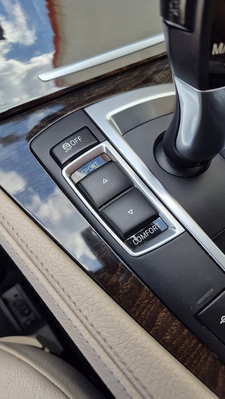 Used 2012 BMW 528i xDrive Sedan AWD/4WD image 50