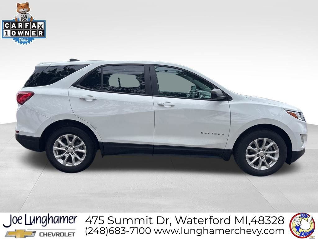Used 2020 Chevrolet Equinox LS w/ LS Convenience Package image 2