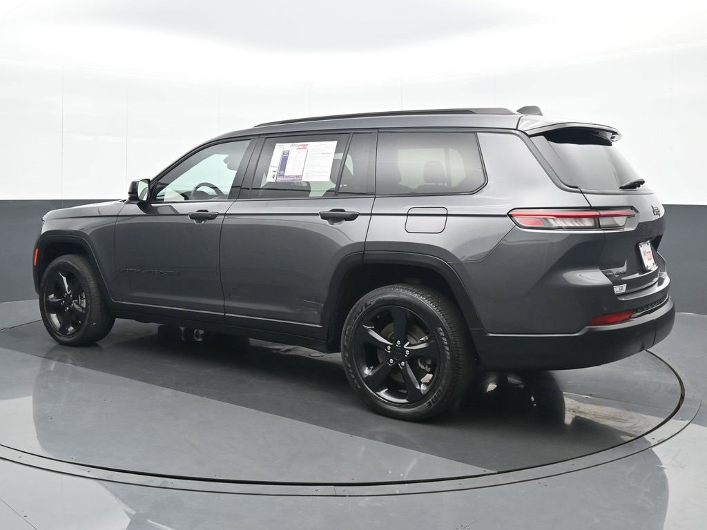 Used 2021 Jeep Grand Cherokee L Laredo image 4