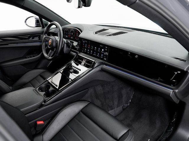 Certified 2025 Porsche Panamera 4 image 25