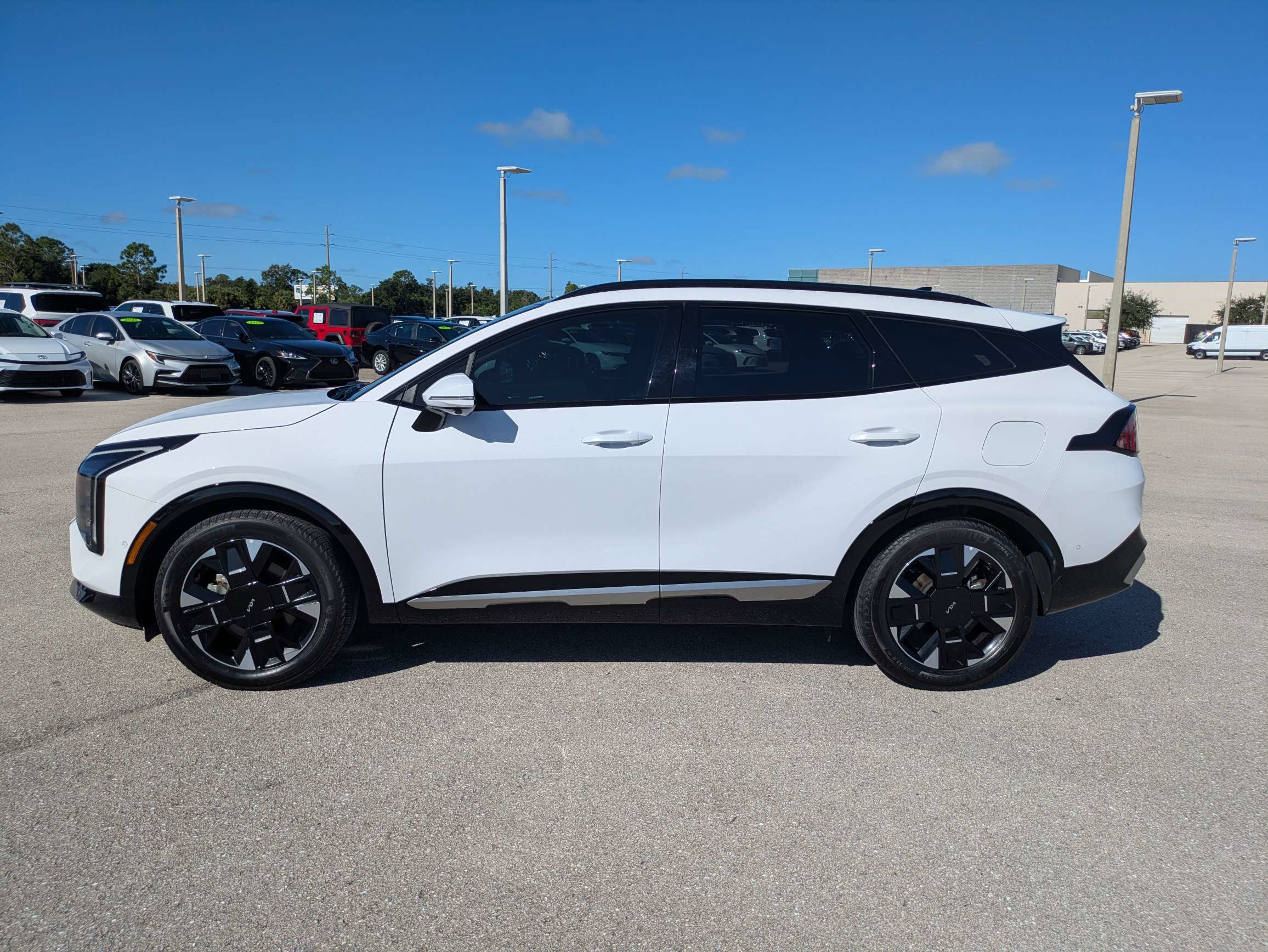 Certified 2026 Kia Sportage SX FWD image 7