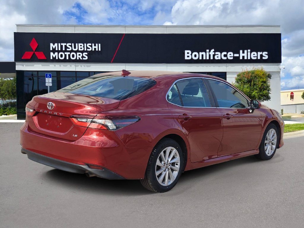 Used 2022 Toyota Camry LE FWD image 4