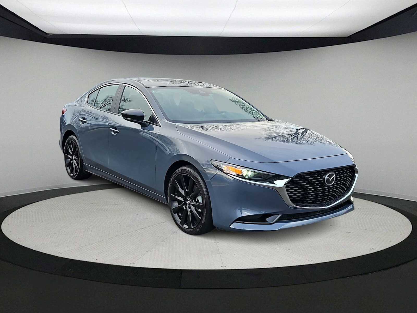 Used 2023 MAZDA MAZDA3 s image 2