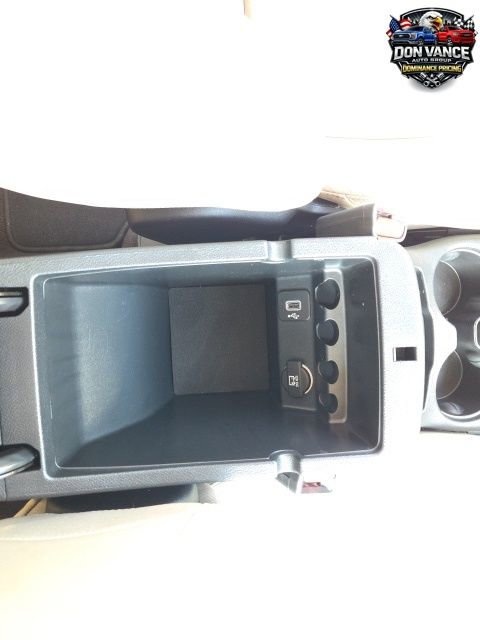 Used 2018 Jeep Cherokee Limited FWD image 14