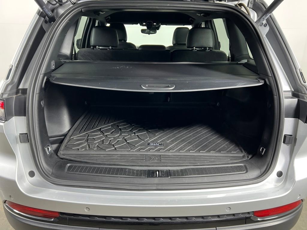 Used 2023 Jeep Grand Cherokee Altitude image 18