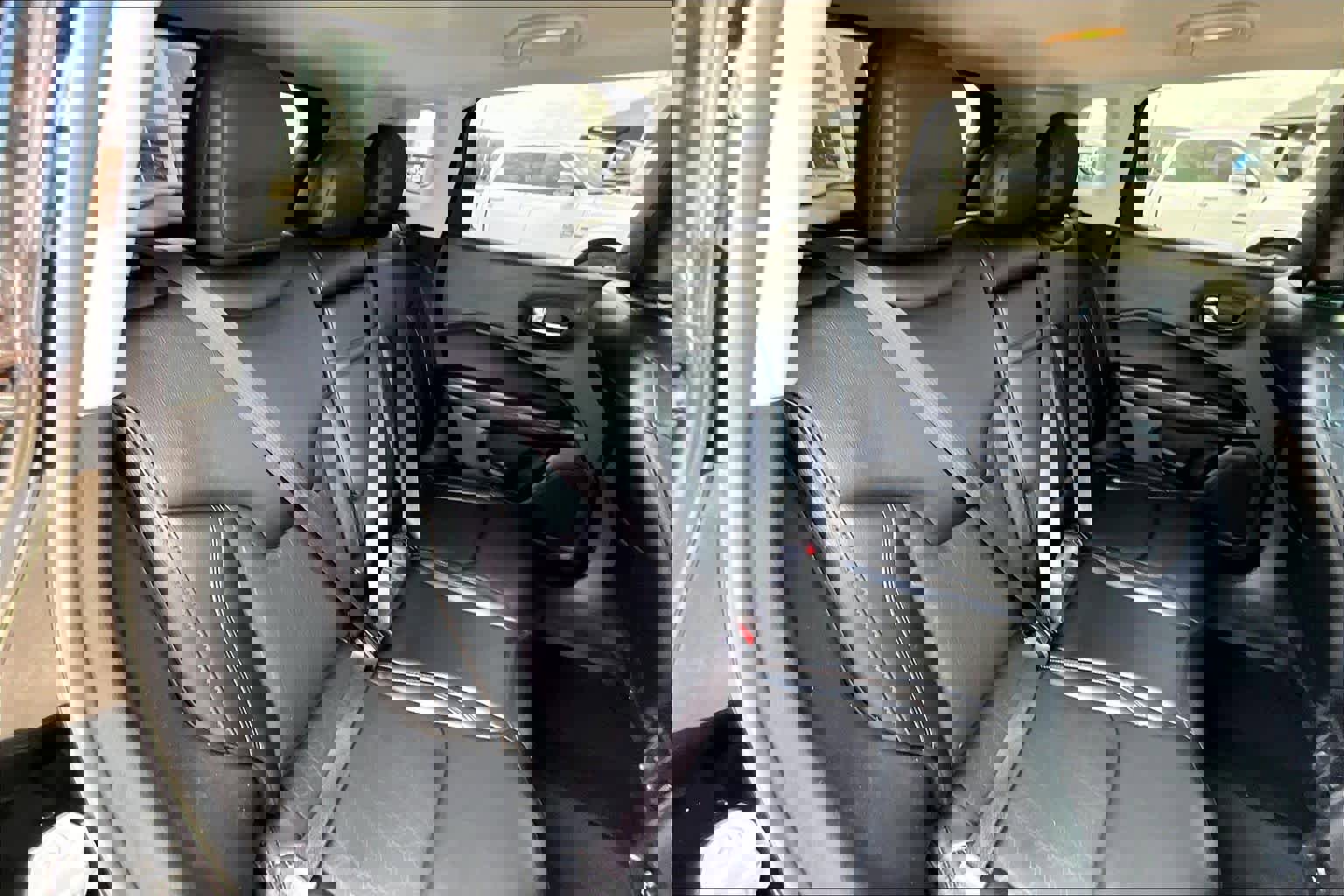 Used 2018 Jeep Compass Latitude FWD image 20