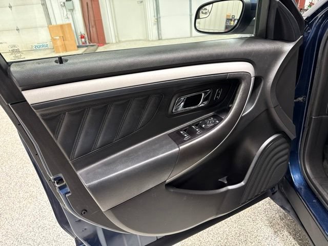 Used 2016 Ford Taurus SEL FWD image 11
