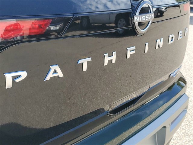 New 2025 Nissan Pathfinder Platinum w/ Cargo Package image 30