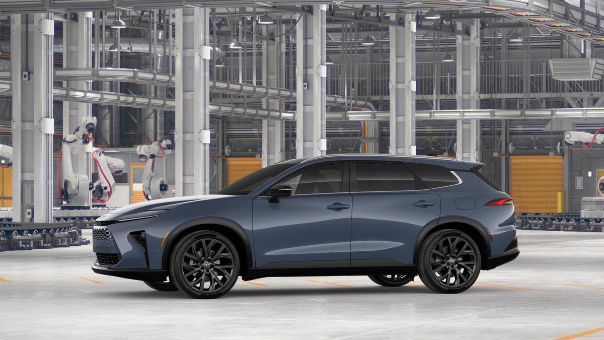 New 2026 Toyota Crown Signia AWD/4WD image 3