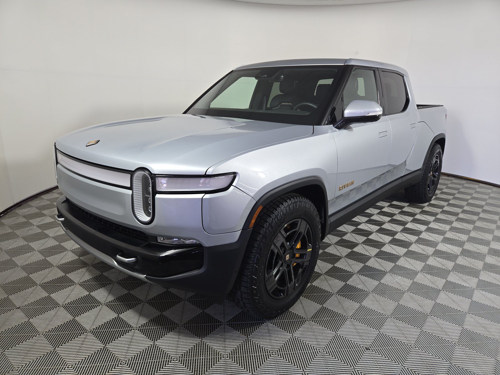 Used 2023 Rivian R1T Adventure
