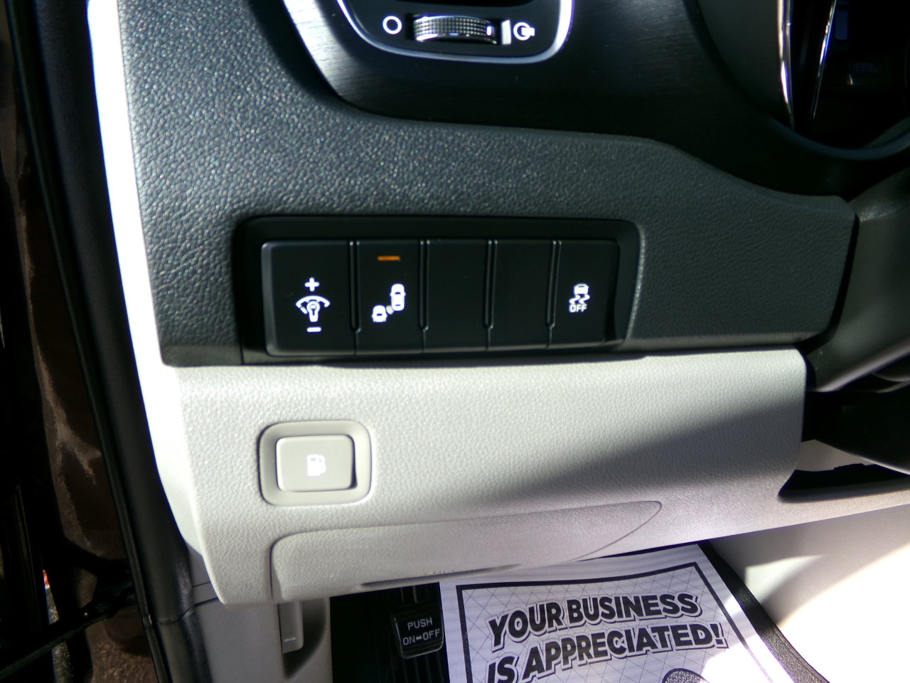 Used 2020 Kia Sedona EX image 13