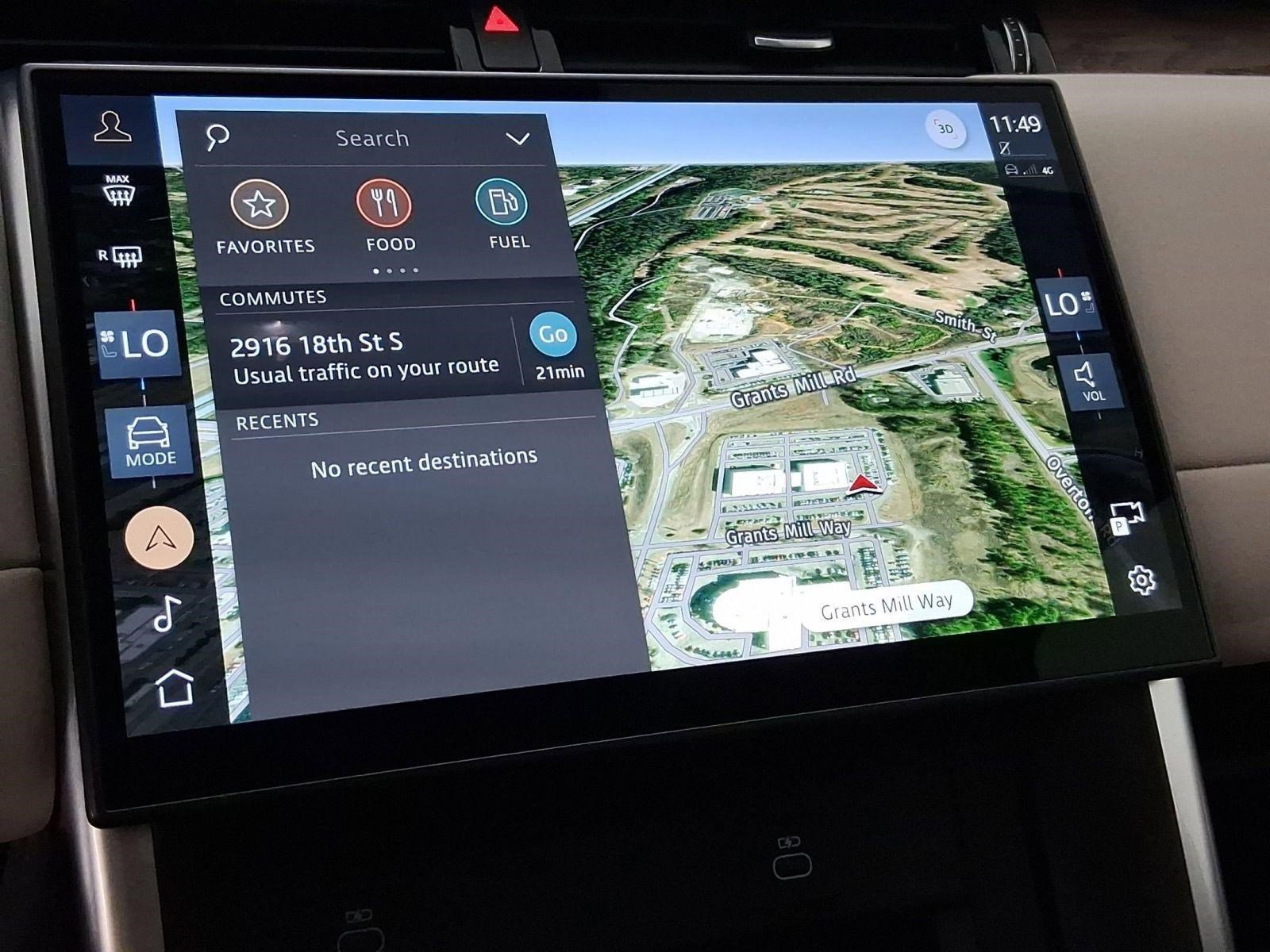 Used 2025 Land Rover Discovery Sport S image 24