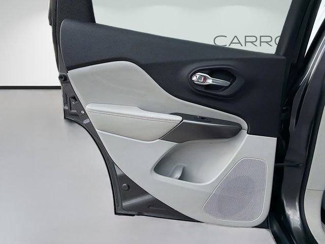 Used 2020 Jeep Cherokee Limited image 17