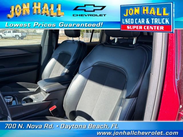 Used 2024 Jeep Grand Cherokee Altitude image 17