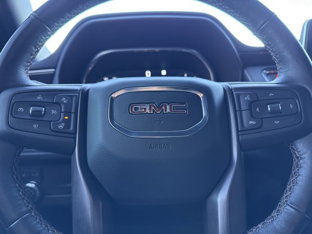 Used 2023 GMC Yukon XL AT4 w/ Technology Package image 28