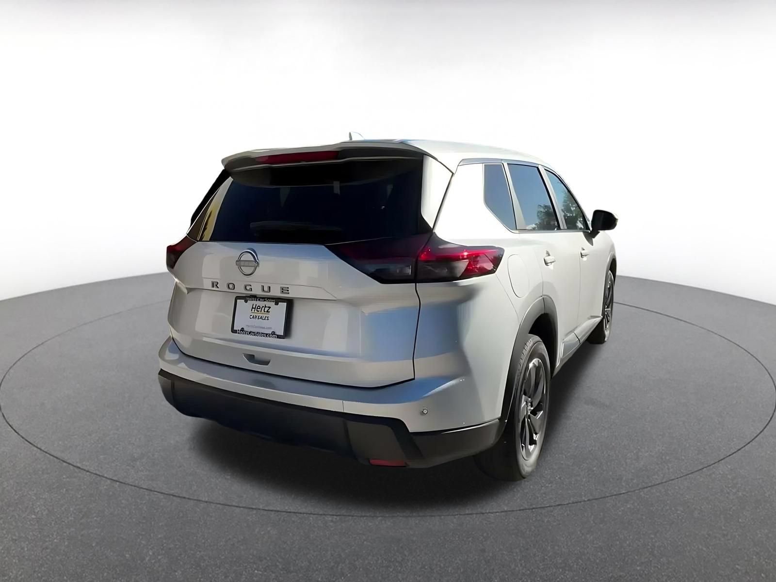 Used 2025 Nissan Rogue SV FWD image 14
