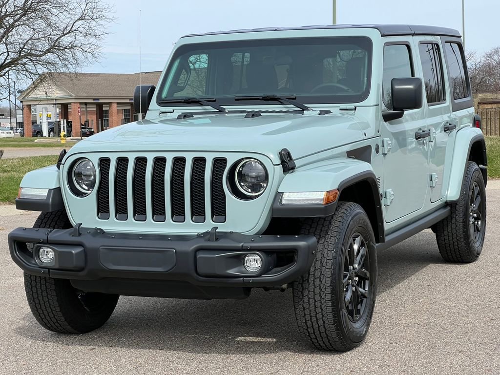 Used 2023 Jeep Wrangler Sport image 39
