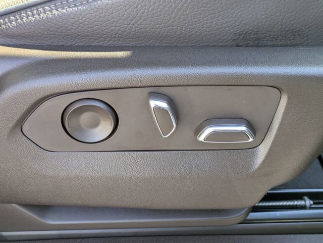 Used 2022 GMC Yukon Denali image 44