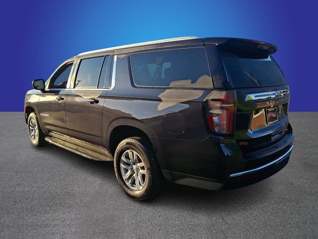 Used 2024 Chevrolet Suburban LT AWD/4WD image 6