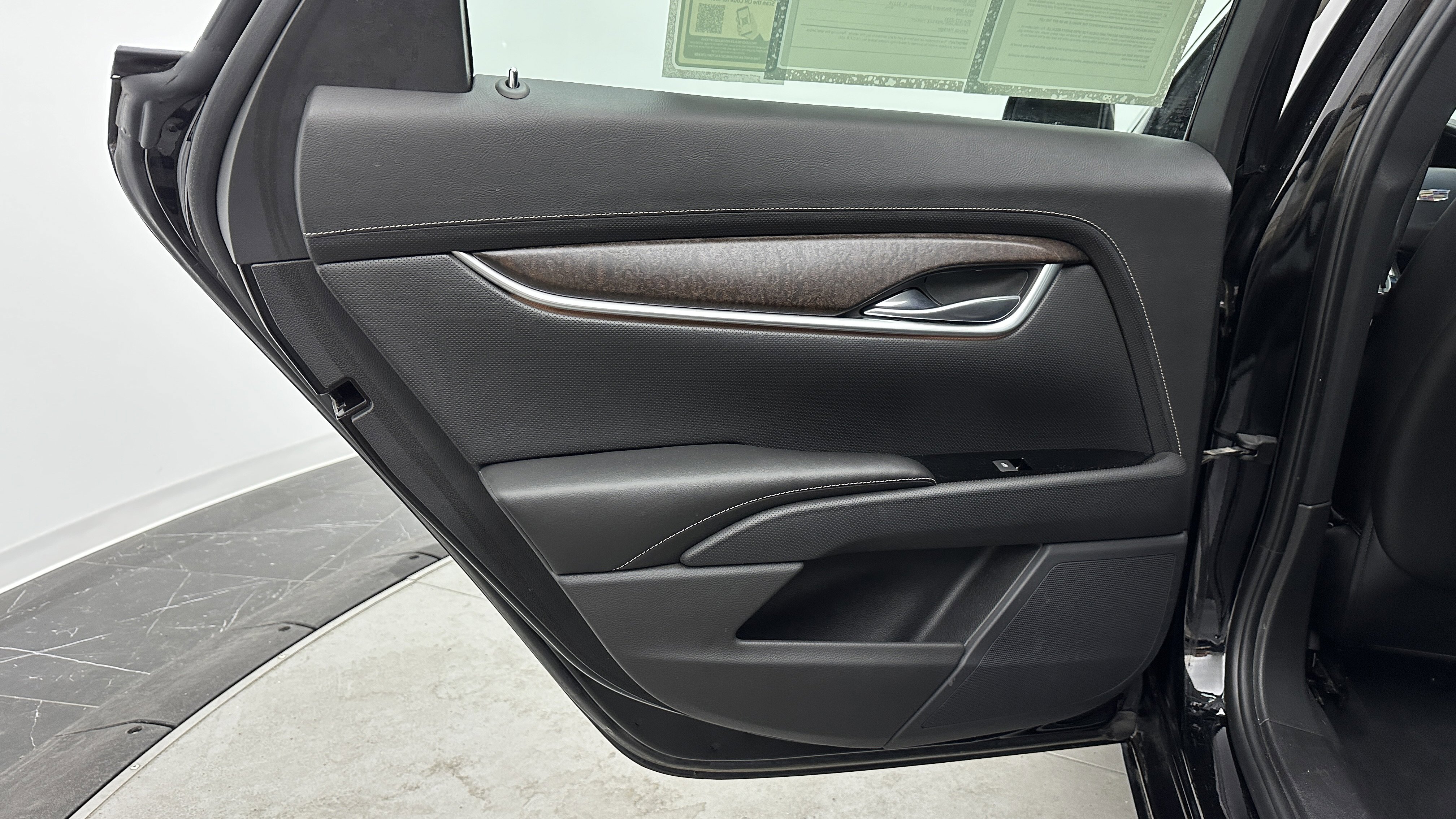 Used 2019 Cadillac XTS Luxury image 29