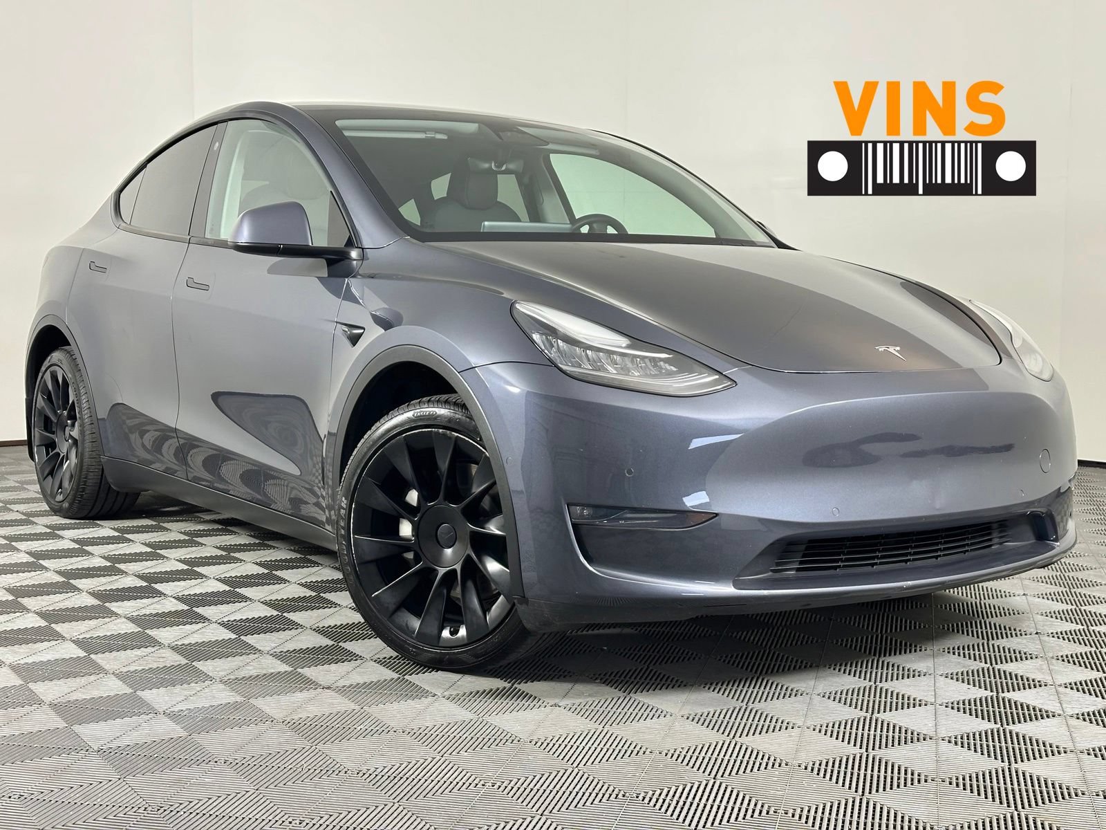 Used 2022 Tesla Model Y Long Range AWD/4WD video 1