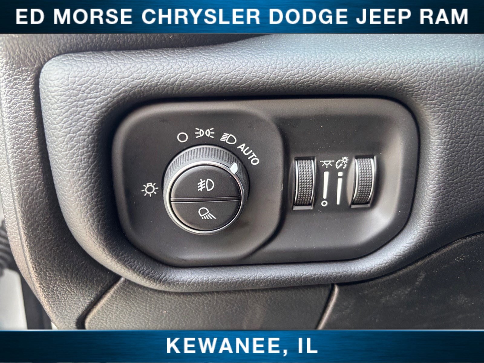 New 2026 RAM 3500 Laramie AWD/4WD image 24