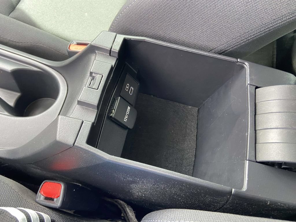 Used 2025 Toyota Corolla LE FWD image 25