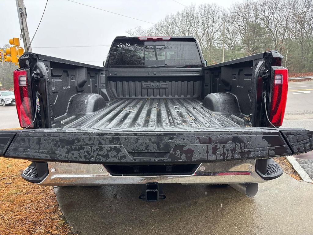 New 2026 GMC Sierra 3500 SLT w/ SLT Convenience Package image 4