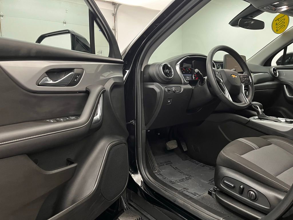 Used 2024 Chevrolet Blazer LT image 15