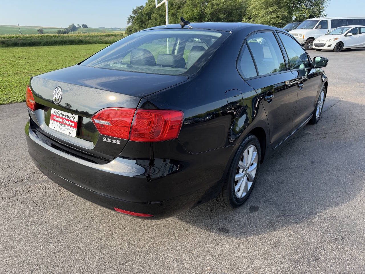 Used 2012 Volkswagen Jetta SE FWD image 6